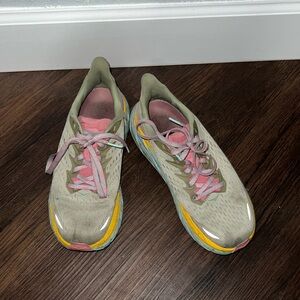Hoka x FREE PEOPLE Clifton 8